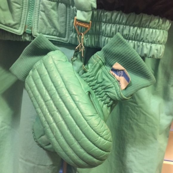 Vintage 90s Ladies' Ski Jacket and Pants/Mittens - Picture 3 of 7